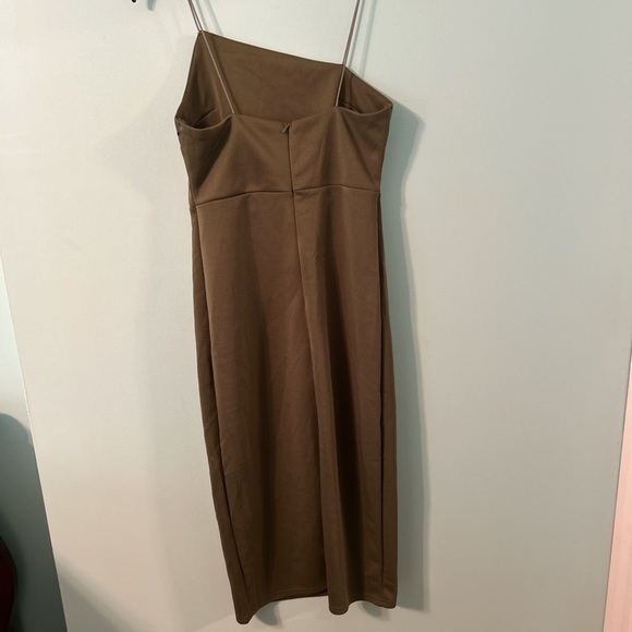 Olive green dress with slit women’s size medium - Picture 4 of 9